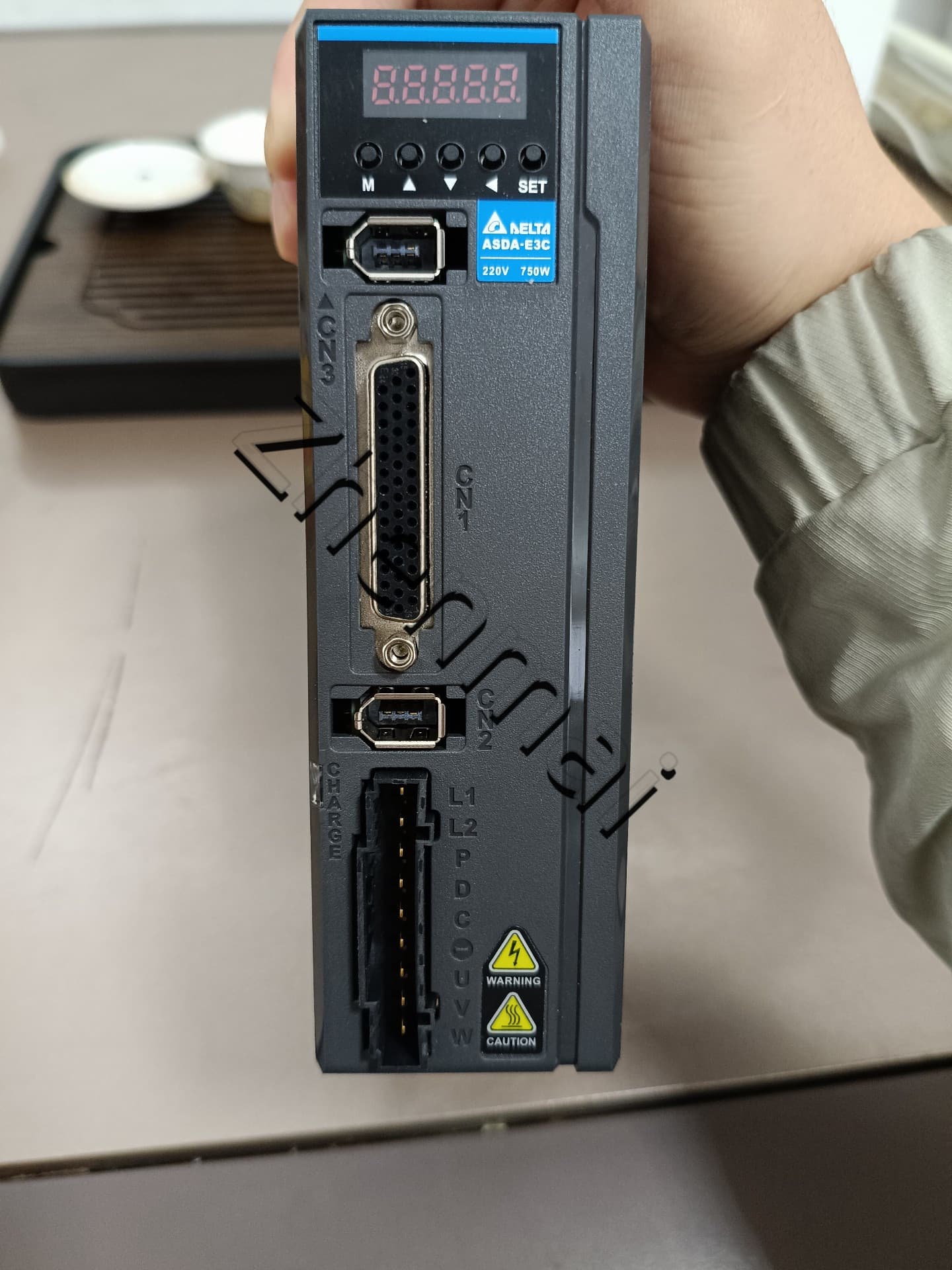 100 % brandneue, originale und echte Delta ASD-E3-0721-L Frequenzumrichter, Antriebsservomotor