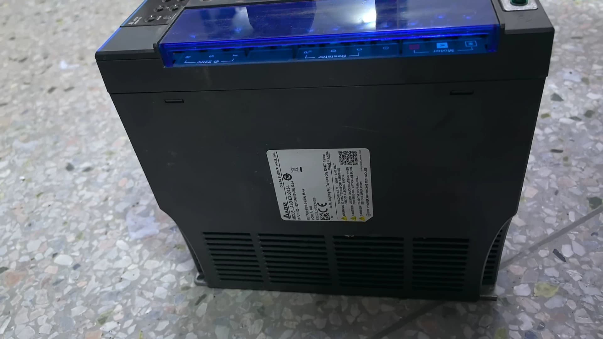 100 % brandneue, originale und echte Delta ASD-E3-3023-L Frequenzumrichter, Antriebsservomotor