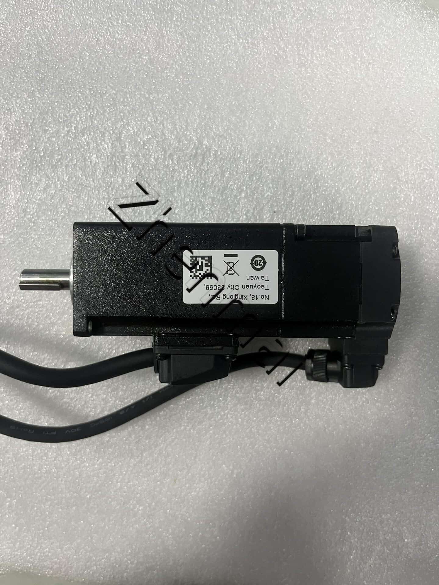 100 % brandneuer Original-Frequenzumrichter Delta ECM-B3L-C20401SS1, Antriebsservomotor