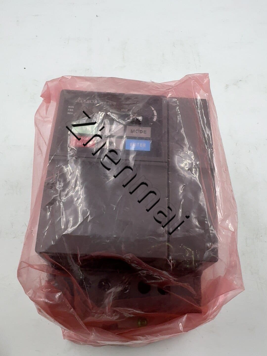100 % brandneuer Original-Frequenzumrichter Delta VFD022EL43W