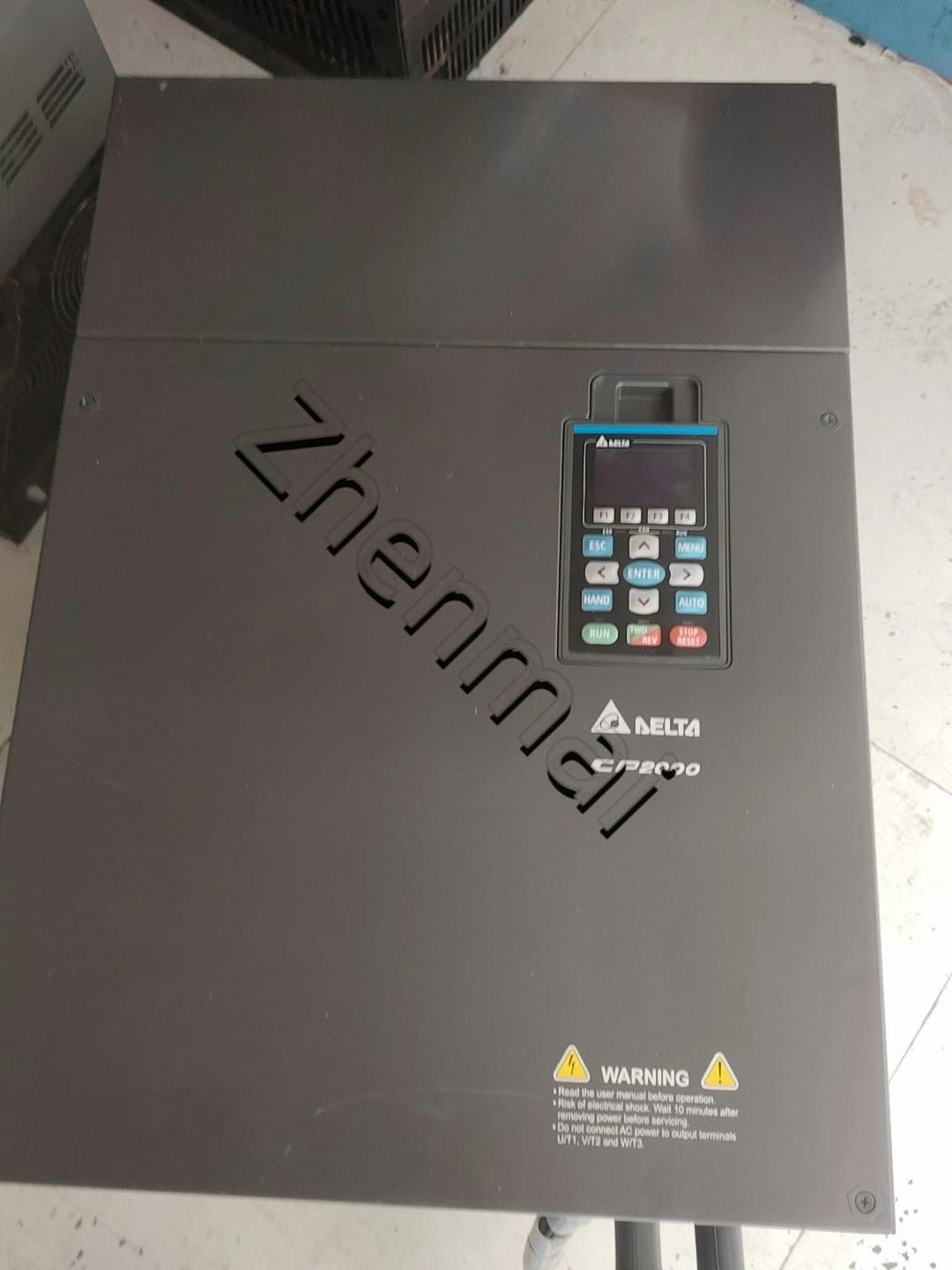 100 % brandneues Original und Original Delta VFD1100CP43A-00 380V110KW Frequenzumrichter Antriebsservomotor