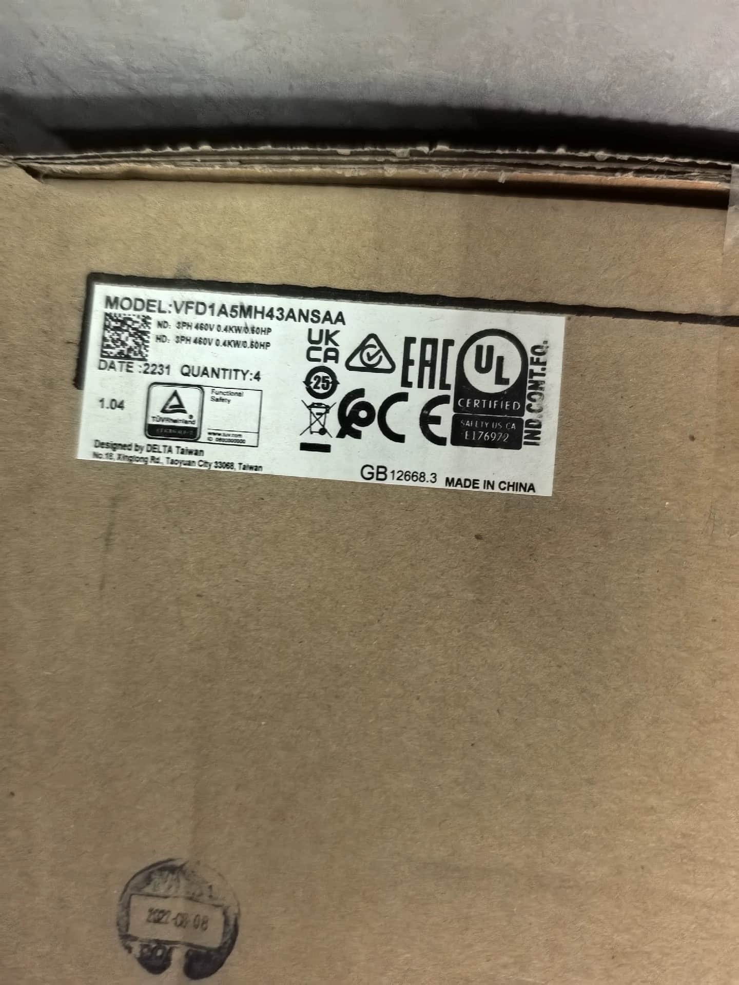 100 % brandneues Original und Original Delta VFD1A5MH43ANSAA 0,4 kW Frequenzumrichter Antriebsservomotor