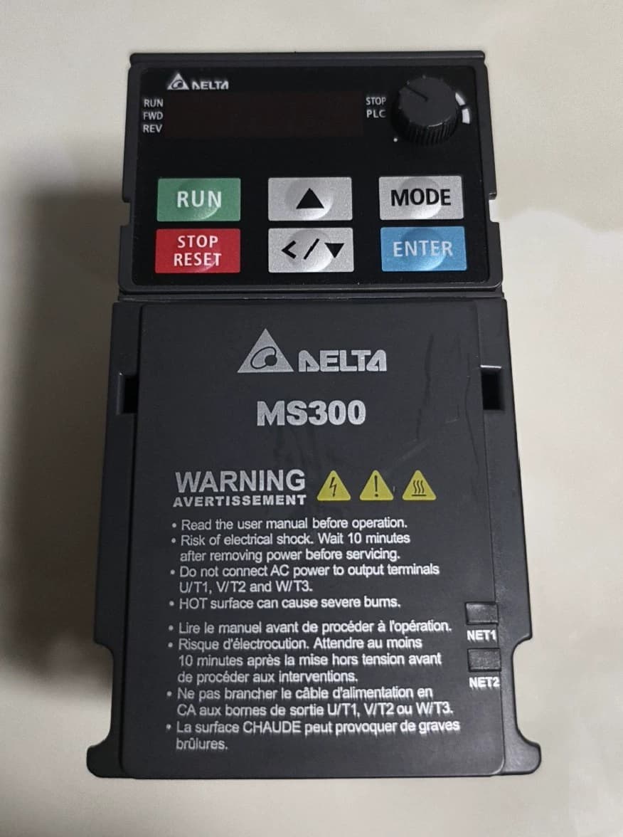 100 % brandneues Original und Original Delta VFD2A8MS23ANSAA 220 V/0,4 kW Frequenzumrichter Antriebsservomotor