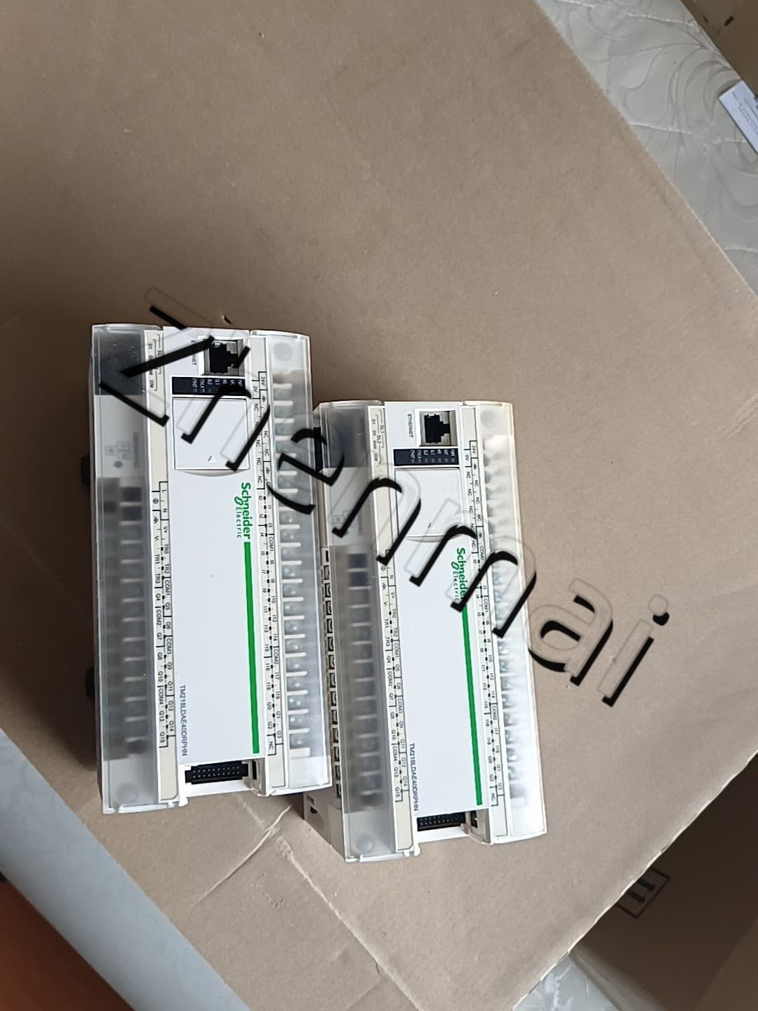 100 % brandneue, originale und echte Schneider TM218LDA40DRPHN Frequenzumrichter, Leistungsschalter, Schütze, Schutzgeräte