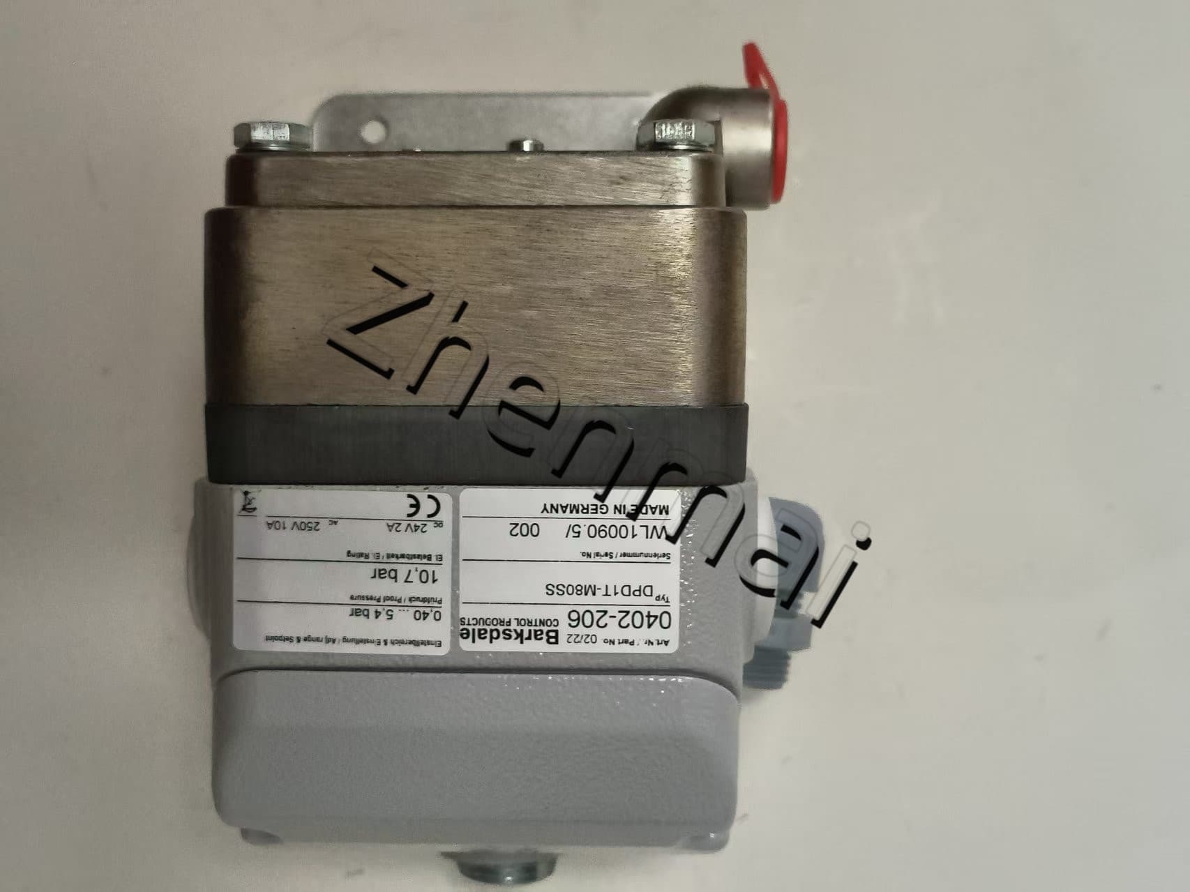 Brandneuer Original Barksdale 0402-206 DPD1T-M80SS Drucksensor Niveauschalter Durchflussschalter Druckschalter Schneller Versand
