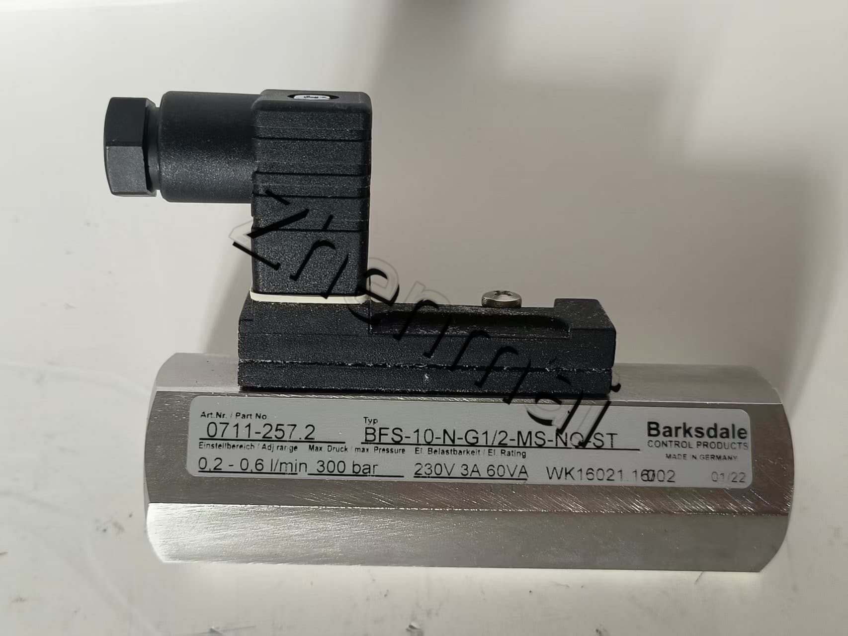 Brandneuer Original Barksdale 0711-257.2 Drucksensor Niveauschalter Durchflussschalter Druckschalter Schneller Versand