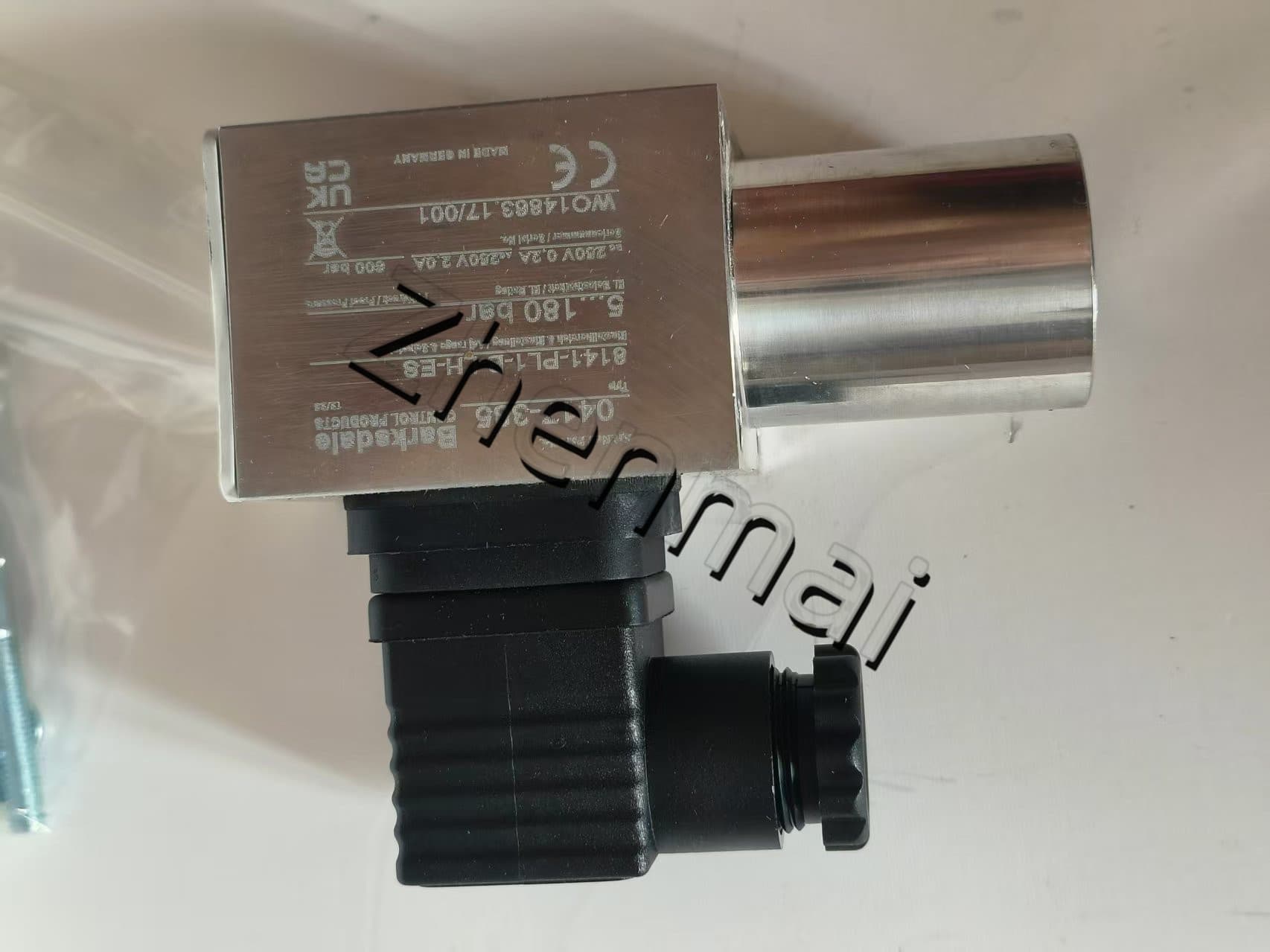 Brandneues Original Barksdale 8141-PL1-B-LH-ES 0417-385 Drucksensor Niveauschalter Durchflussschalter Druckschalter Schneller Versand