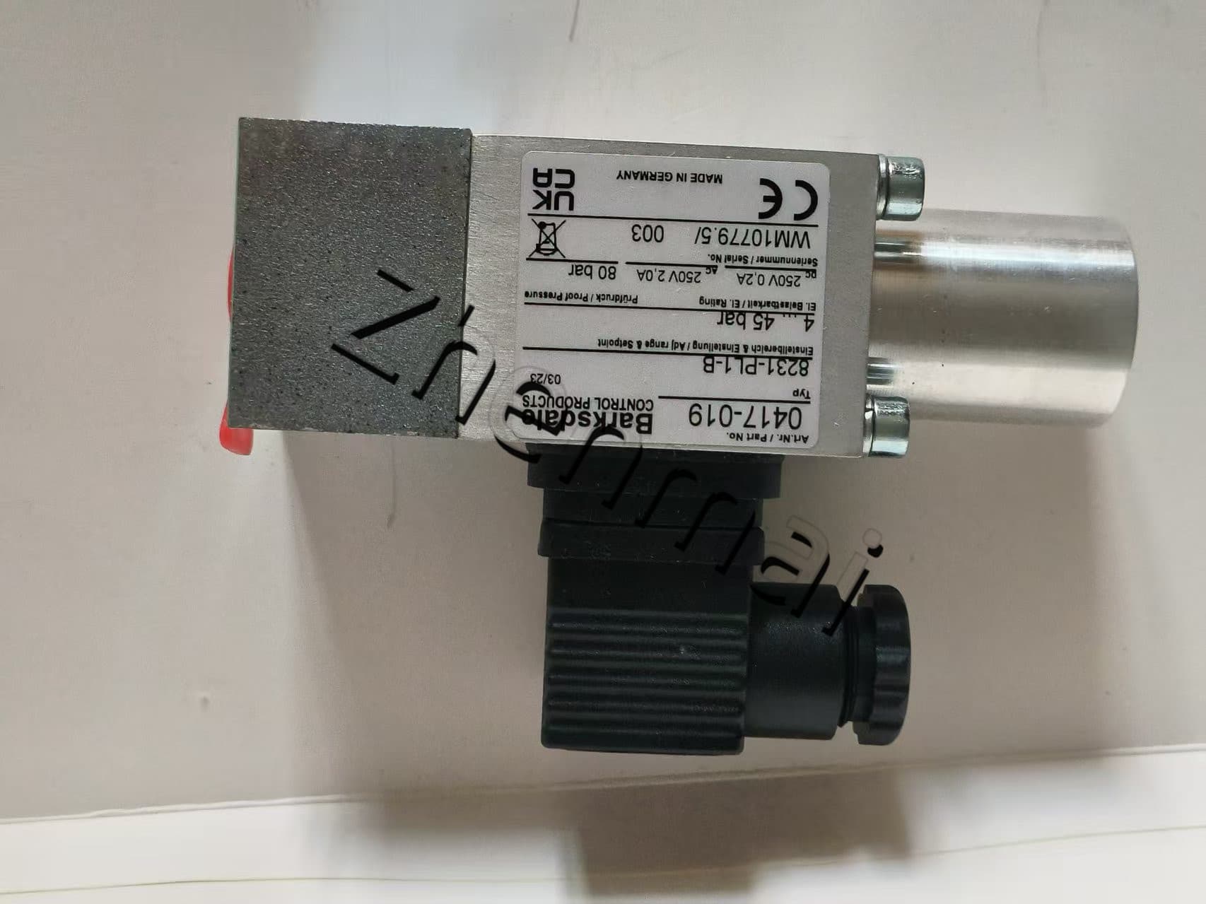 Brandneues Original Barksdale 8231-PL1-B 0417-019 Drucksensor Niveauschalter Durchflussschalter Druckschalter Schneller Versand