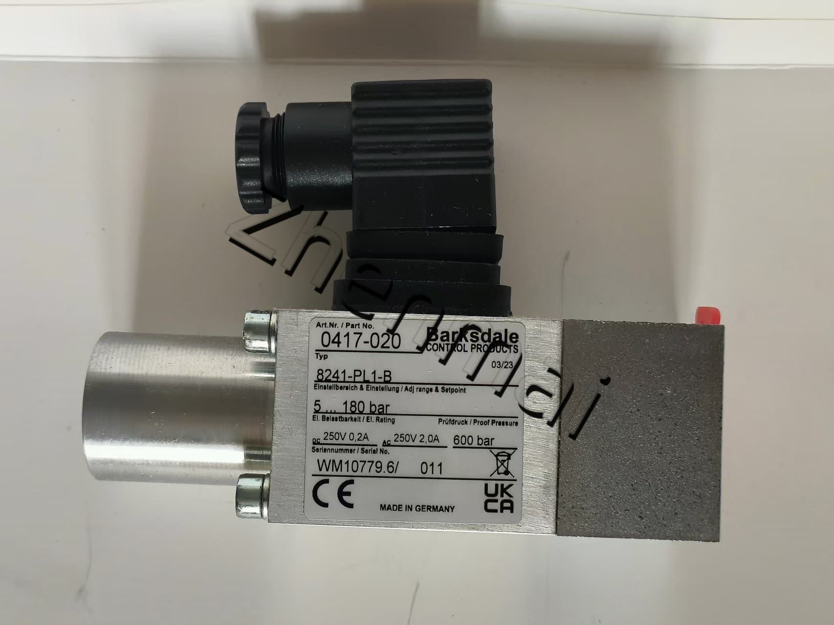 Brandneues Original Barksdale 8241-PL1-B 0417-020 Drucksensor Niveauschalter Durchflussschalter Druckschalter Schneller Versand