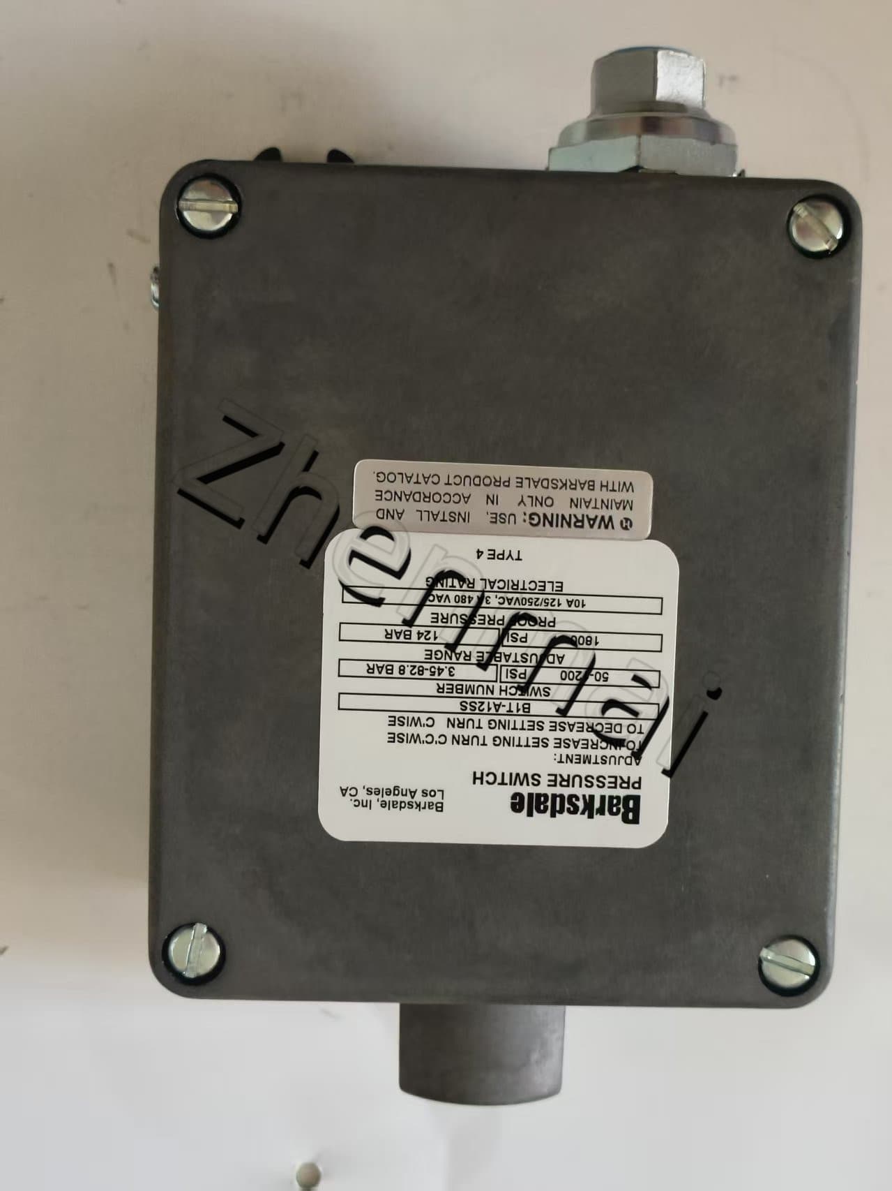 Brandneuer Original Barksdale B1T-A12SS Drucksensor Niveauschalter Durchflussschalter Druckschalter Schneller Versand