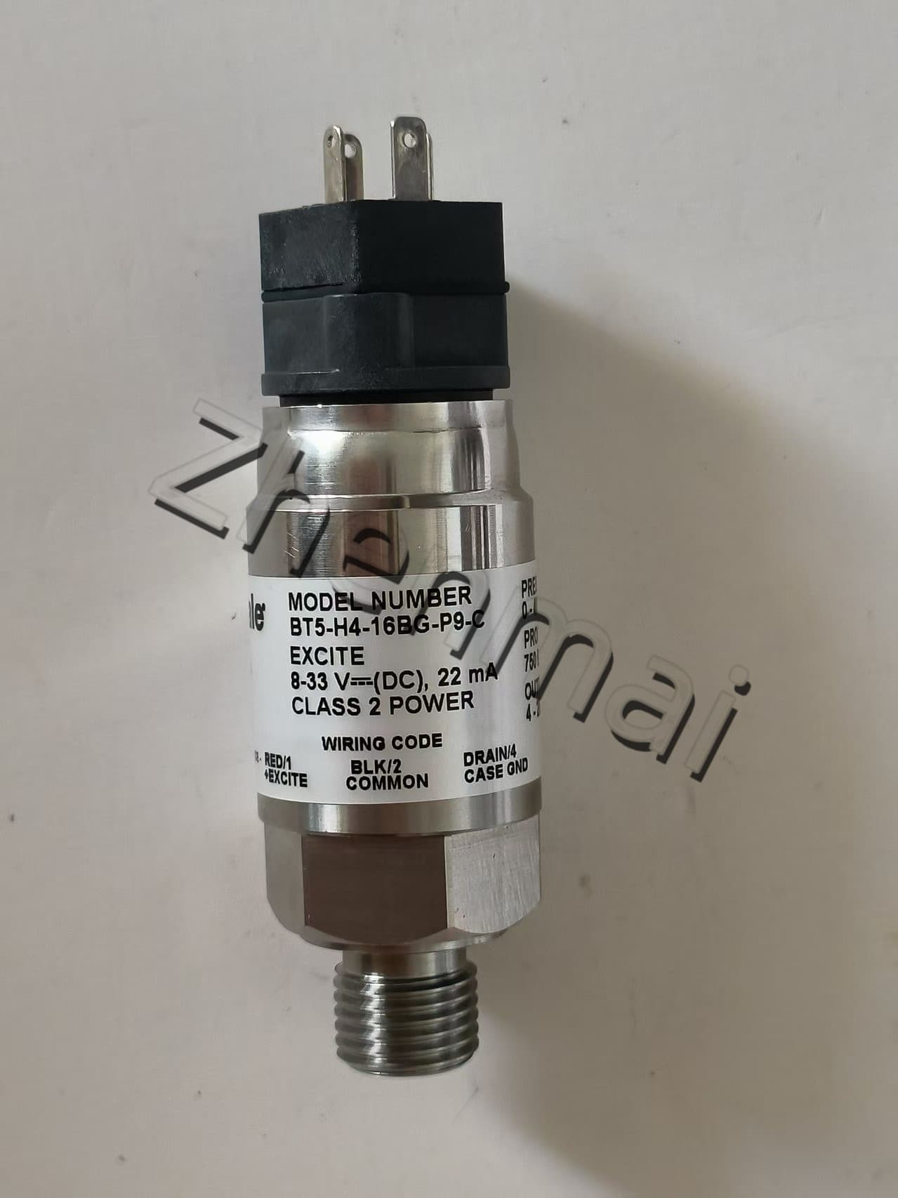 Brandneuer Original Barksdale BT5-H4-16BG-P9-C Drucksensor Niveauschalter Durchflussschalter Druckschalter Schneller Versand