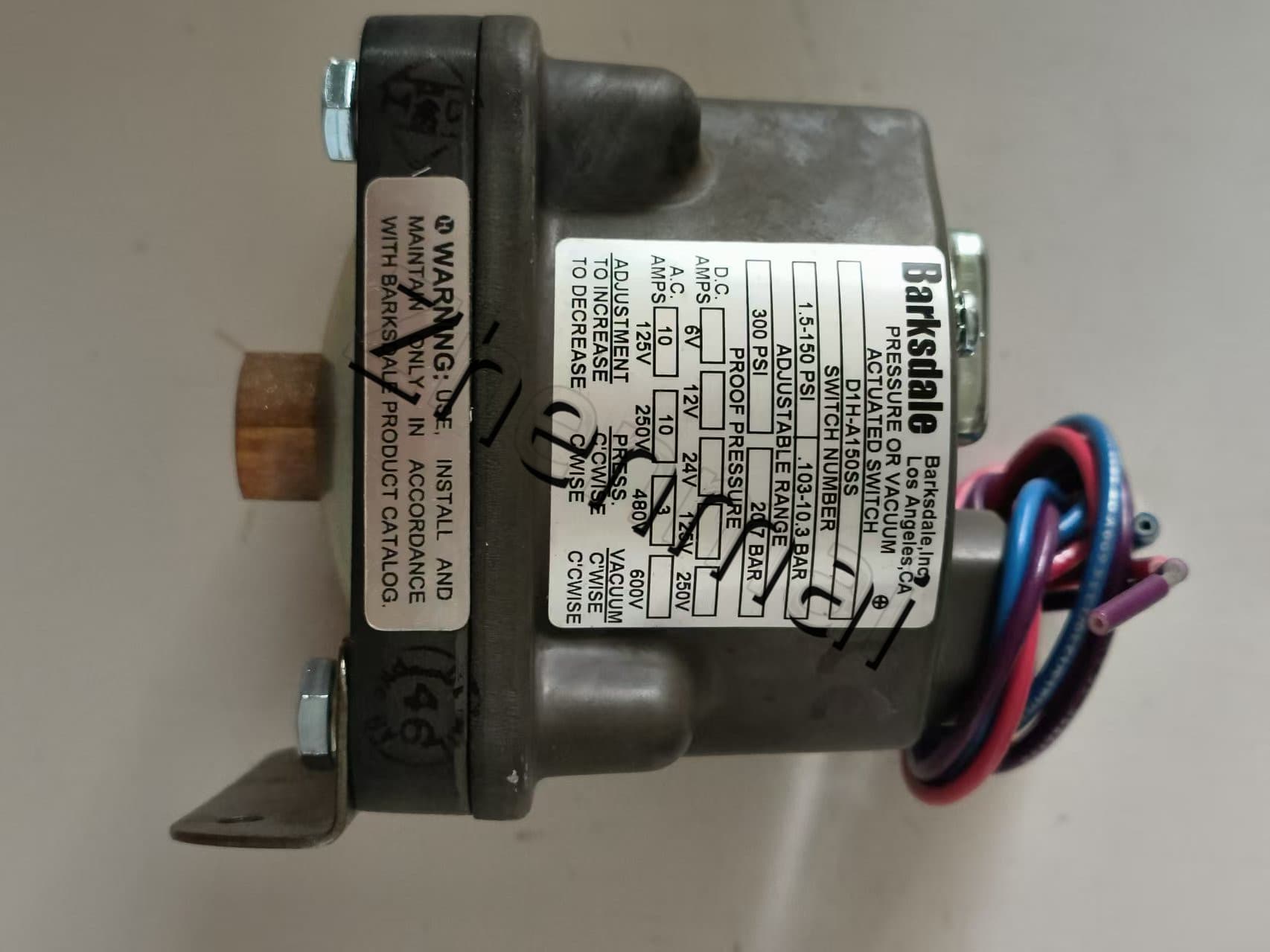Brandneuer Original Barksdale D1H-A150SS Drucksensor Niveauschalter Durchflussschalter Druckschalter Schneller Versand