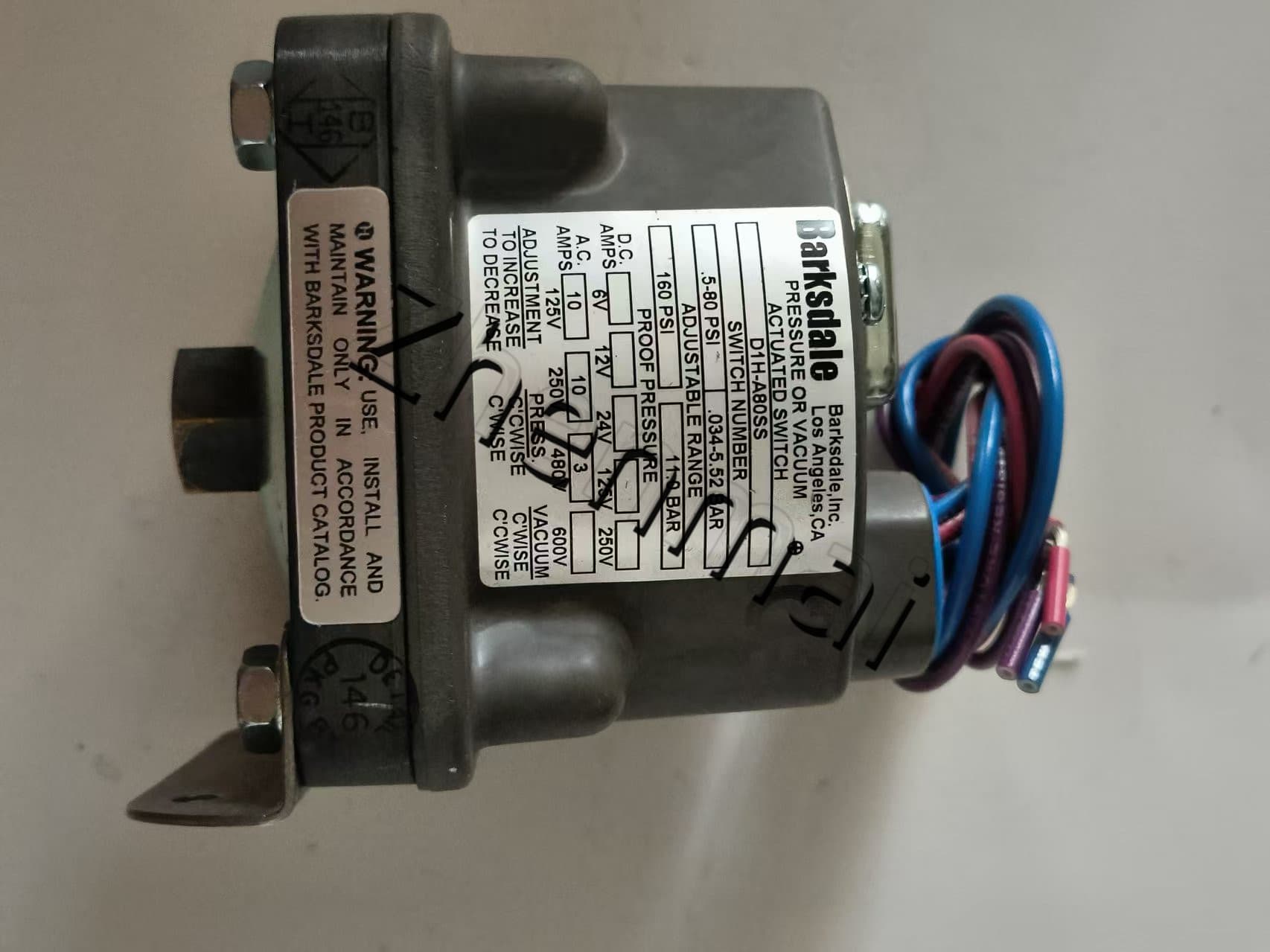 Brandneuer Original Barksdale D1H-A80SS Drucksensor Niveauschalter Durchflussschalter Druckschalter Schneller Versand