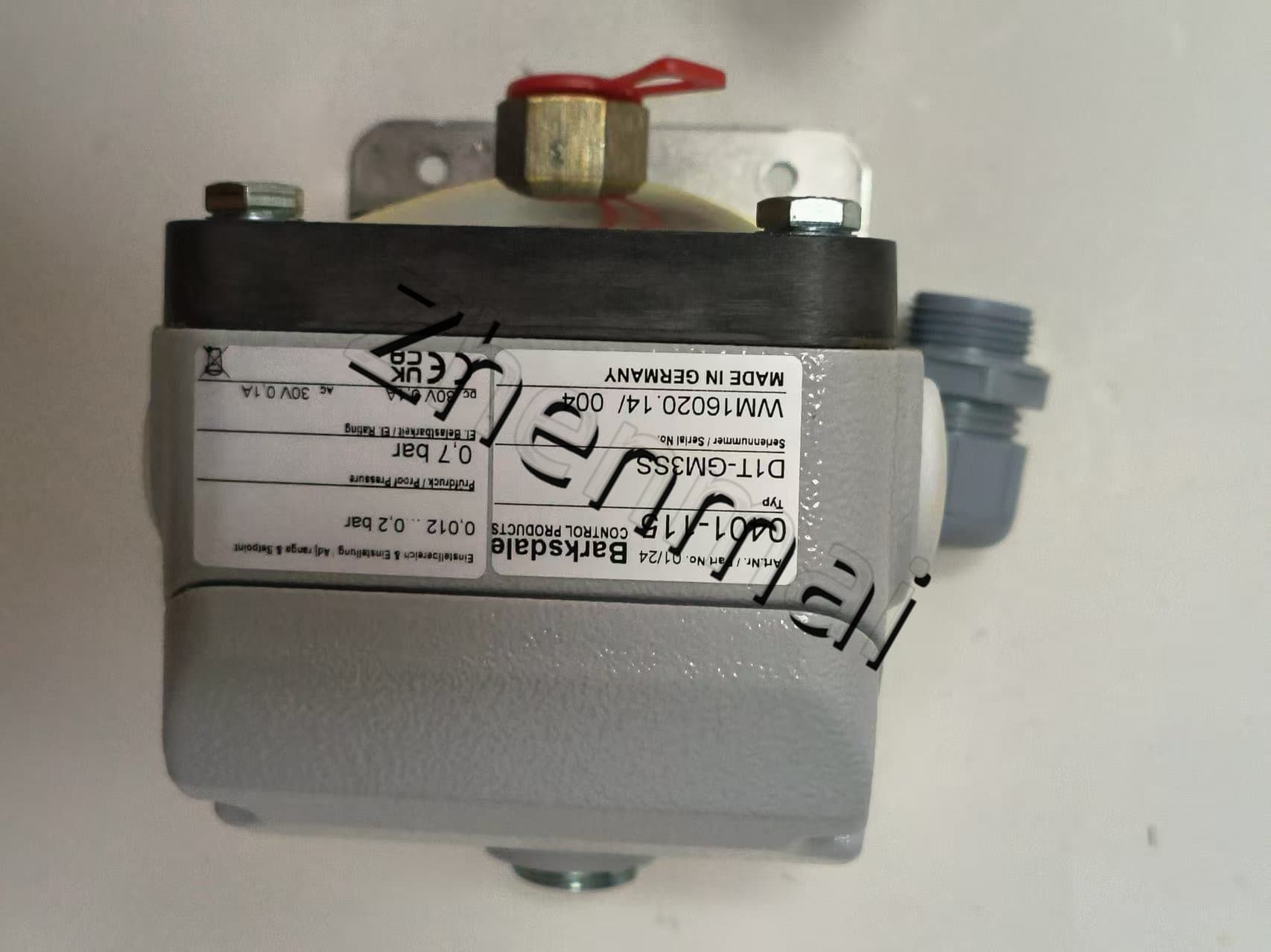 Brandneuer Original Barksdale D1T-GM3SS 0401-115 Drucksensor Niveauschalter Durchflussschalter Druckschalter Schneller Versand