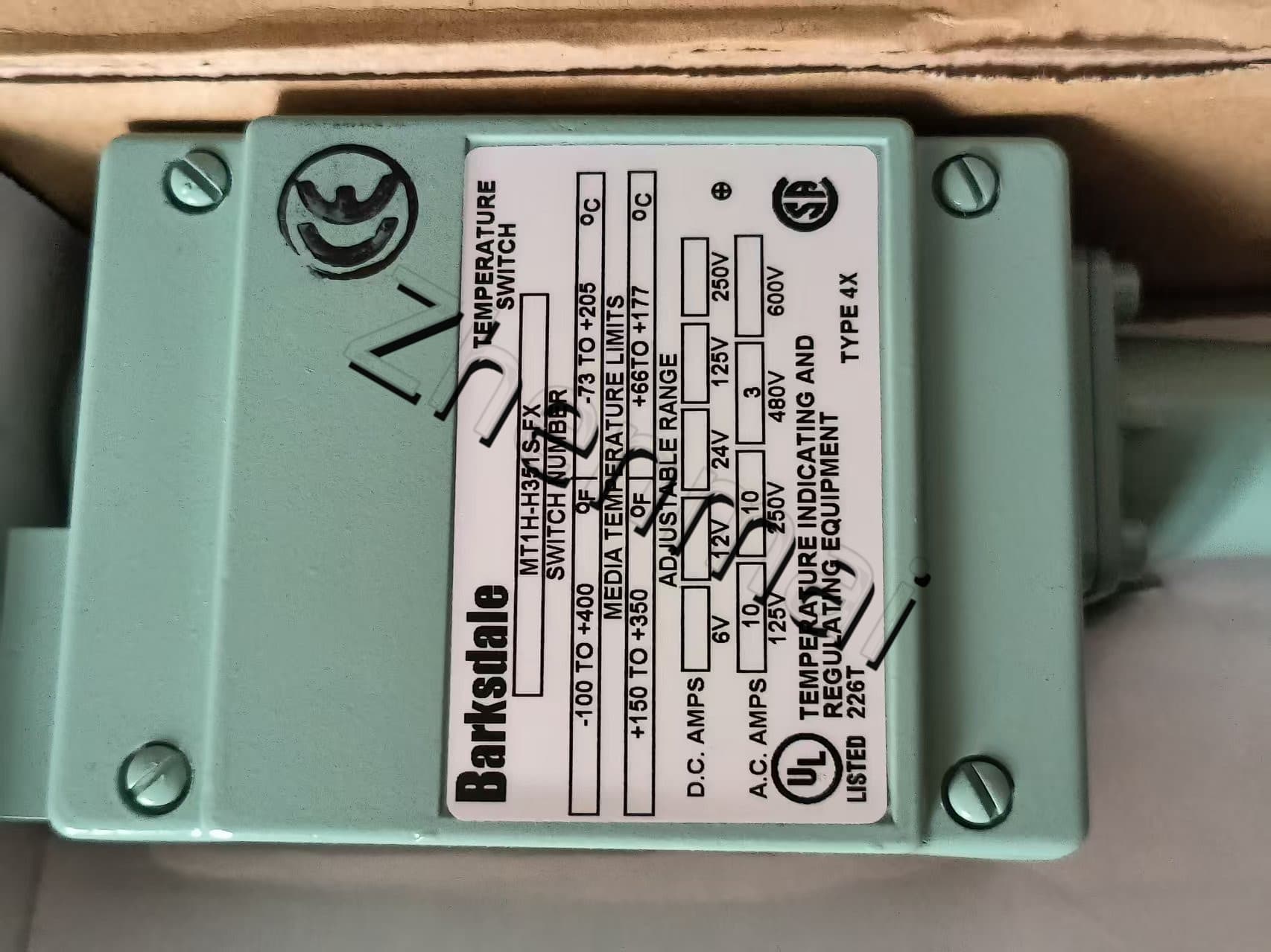 Brandneuer Original Barksdale MT1H-H351S-FX Drucksensor Niveauschalter Durchflussschalter Druckschalter Schneller Versand