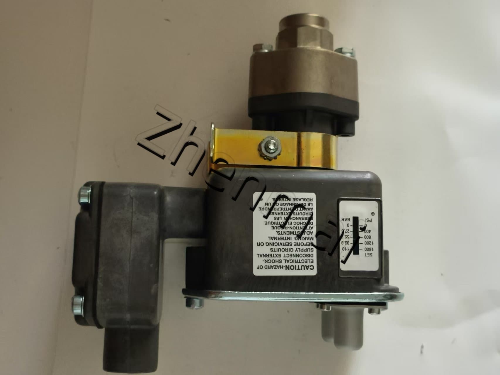 Brandneuer Original Barksdale TC9622-2 Drucksensor Niveauschalter Durchflussschalter Druckschalter Schneller Versand