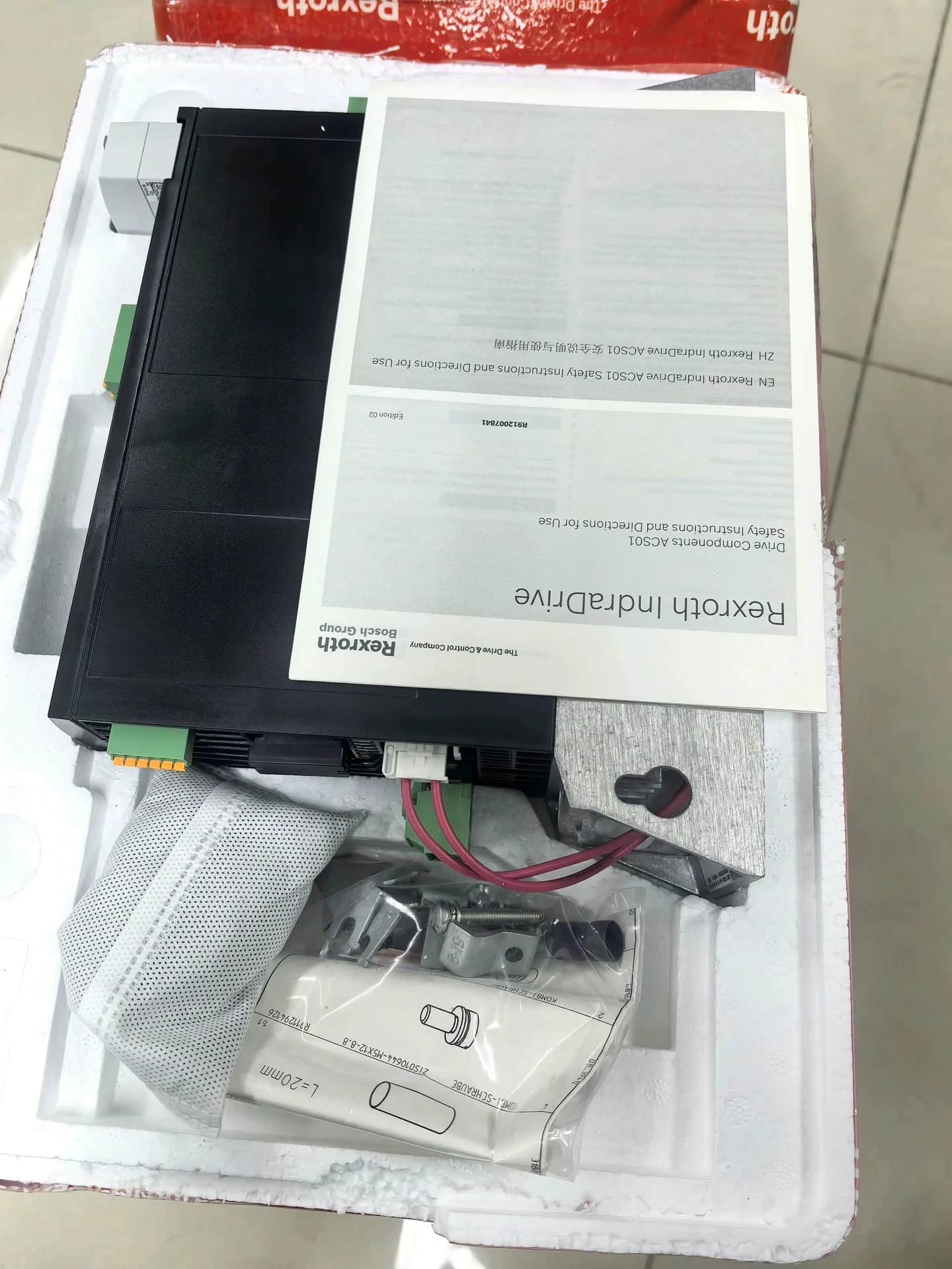 Brandneuer Original Bosch Rexroth Servoantrieb ACS01.1E-W0018-A-03-B-ET-EC-NN-NN-NN-FW Servomotor Schneller Versand