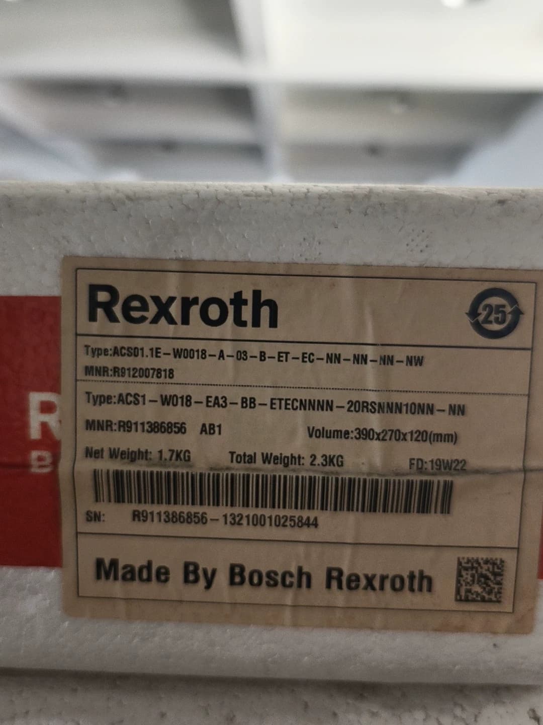 Brandneuer Original Bosch Rexroth Servoantrieb ACS1-WO18-EA3-BB-ETECNNNN-20RSNNN10NN-NN Servomotor Schneller Versand