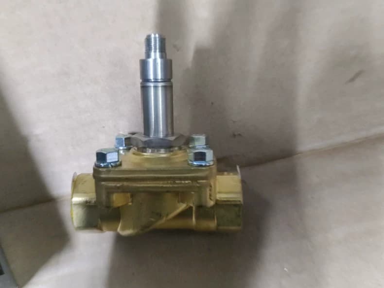 Brandneue Original Parker 221G15 Servoantriebe, Frequenzumrichter, Servomotoren, Controller, schneller Versand