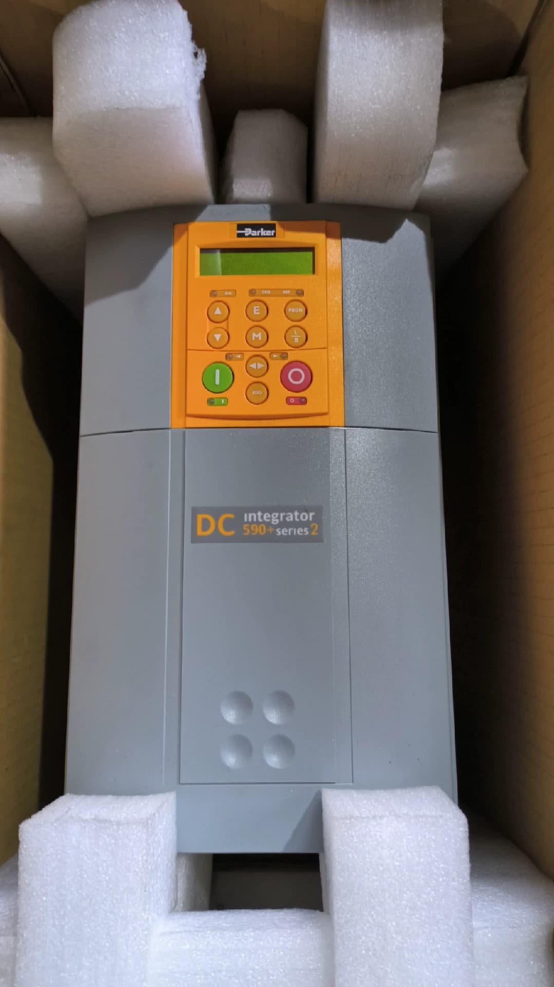 Brandneues Original Parker 591P-53311020-P00-U4A0 Servoantriebe, Frequenzumrichter, Servomotoren, Controller, schneller Versand