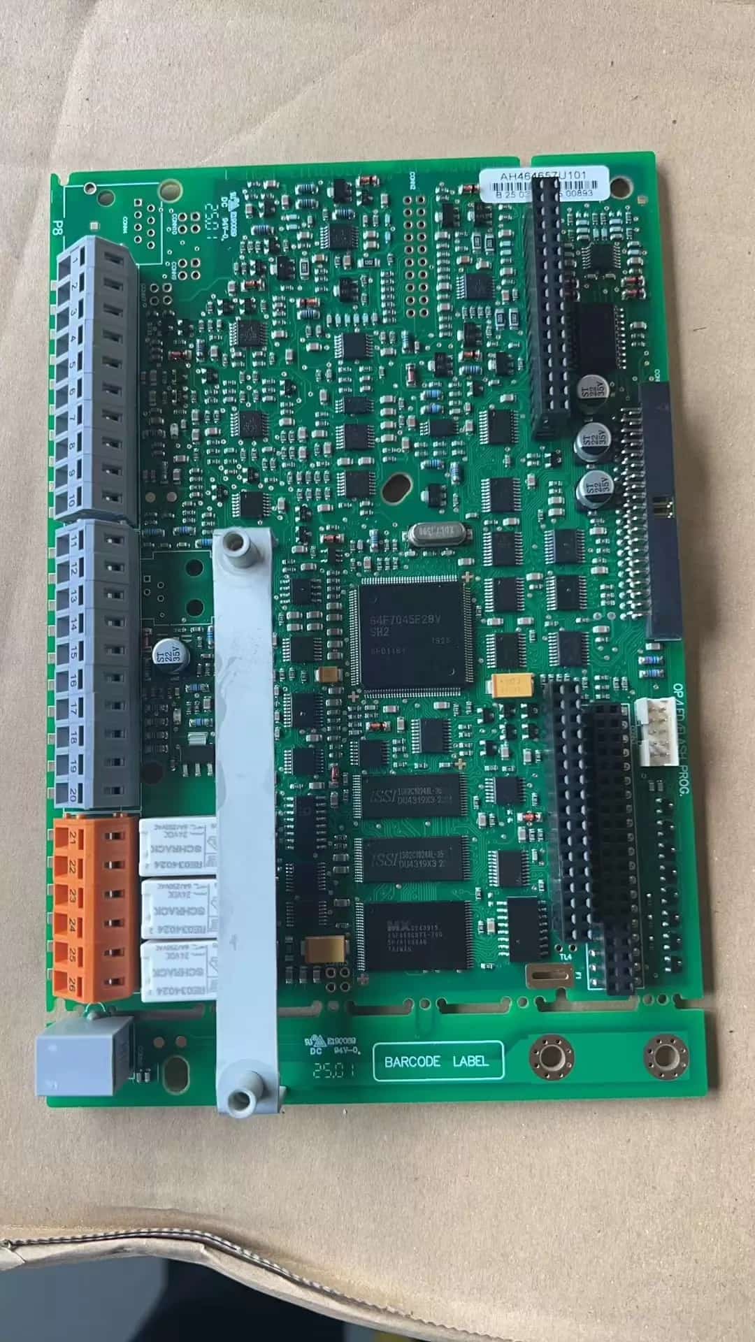 Brandneue Original Parker AH464657U101 Servoantriebe, Frequenzumrichter, Servomotoren, Controller, schneller Versand