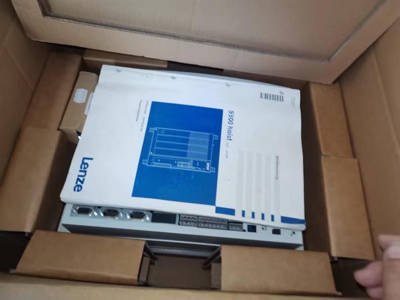 Echtes neues Lenze EVS9326-EV Industrie-E/A-Modul FedEx DHL Schneller Versand